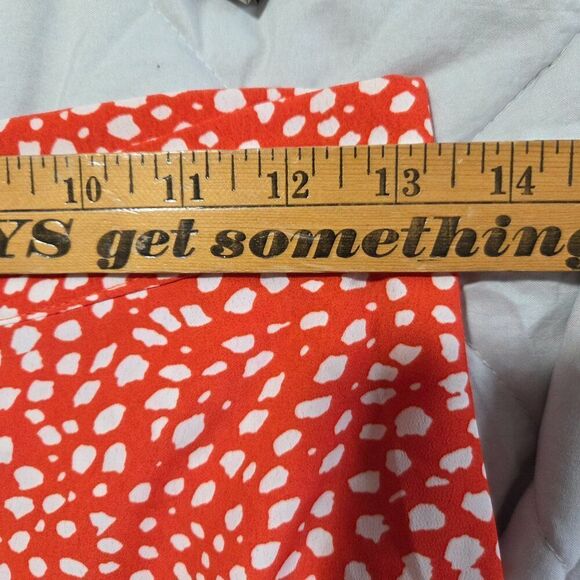 LIKE NEW SHEIN RED WHITE SPECKLED MIDI SKIRT RUFFLED BOTTOM SIZE SMALL - Picture 12 of 14
